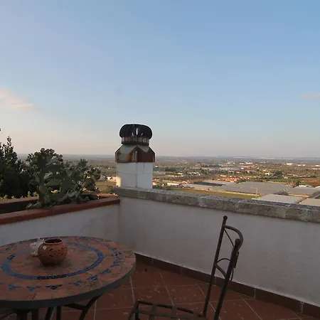 Morena Villa *